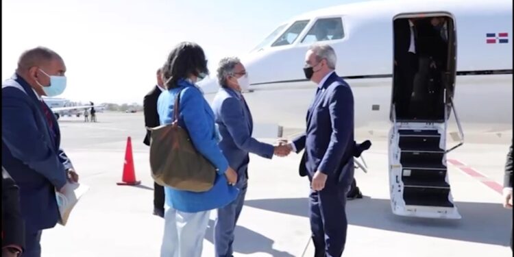 Presidente Abinader llega a Costa Rica