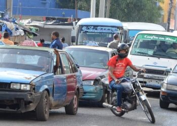 Advierten incremento accidentes de tránsito y muertes comercialización vehículos usados importados que requieren cambio del guía