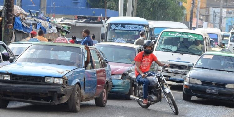 Advierten incremento accidentes de tránsito y muertes comercialización vehículos usados importados que requieren cambio del guía
