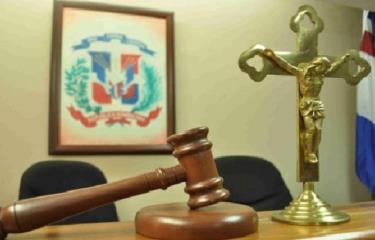 Condenan a cinco años de prisión hombre agredió su mujer