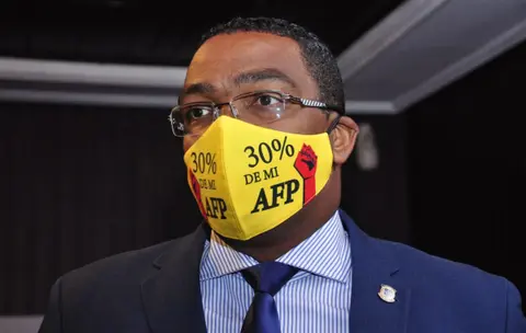 Diputado anuncia someterá Justicia gerentes AFP