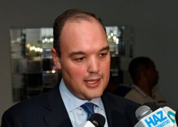 Vicepresidente Comisión Industria y Comercio del Senado advierte pese a bondades de proyecto precios combustibles no bajarán
