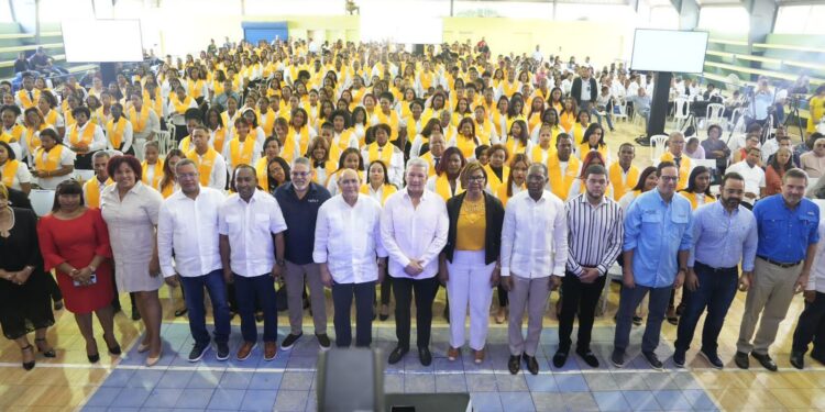 INFOTEP impulsa desarrollo en el Sur con 596 nuevos técnicos en turismo, hotelería y construcción