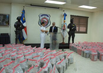 En dos operativos ocupan 1,613 paquetes presumiblemente Cocaína en Peravia