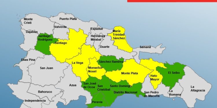 COE mantiene 13  provincias en alerta por intensos aguaceros