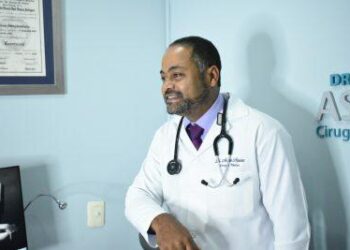 Médico recomienda a Salud Pública realizar inspección en Pequeño Haití y pensiones por sarna