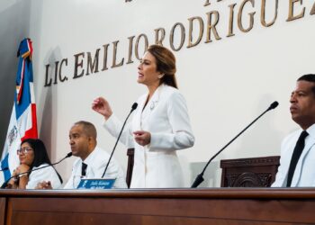 Alcaldesa Carolina Mejía: regeneración urbana de Santo Domingo avanza