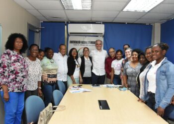 Centrales sindicales de trabajadoras domésticas muestran apoyo a regulación Ministerio de Trabajo 