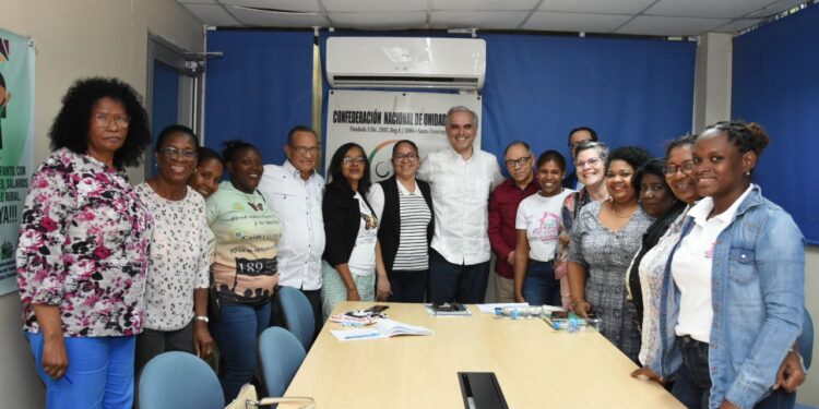 Centrales sindicales de trabajadoras domésticas muestran apoyo a regulación Ministerio de Trabajo