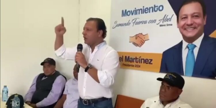 Abel Martínez: los dominicanos sufren la torpeza de un gobierno pro haitiano