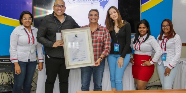 Culmina con éxito primer curso internacional odontología de la Región Enriquillo, Barahona