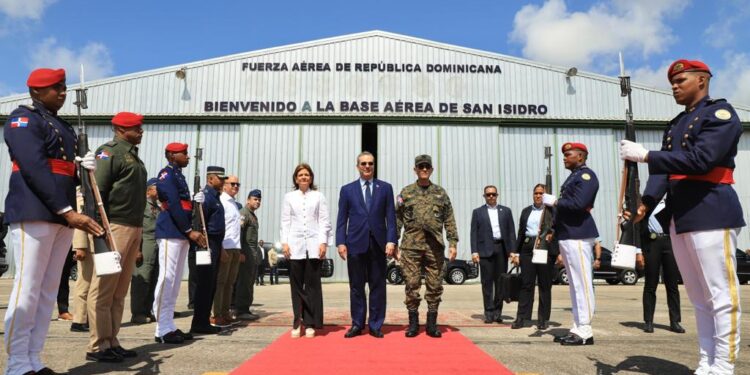 Presidente Abinader sale hacia Costa Rica para participar en toma de posesión