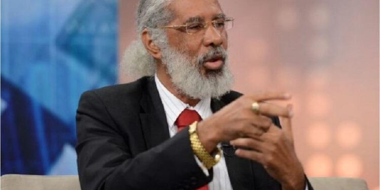 Juan Hubieres: “Hay complicidad con autoridades y autores de agresion a pasajeros y autobuses en corredor Charles de Gaulle”