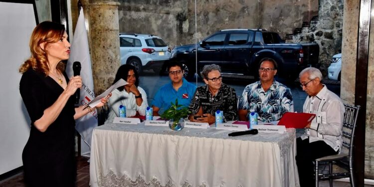 Presentan en museo del MAR conferencia sobre “Desarrollo del Turismo Subacuático en RD”