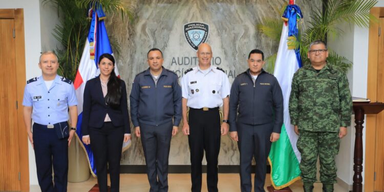 Ministro Interior y director Policía Nacional presiden apertura panel de estudiantes Colegio Interamericano de Defensa