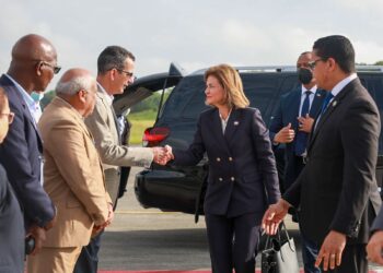 Vicepresidenta viaja a Puerto Rico participará en encuentro para reconstrucción de esa isla