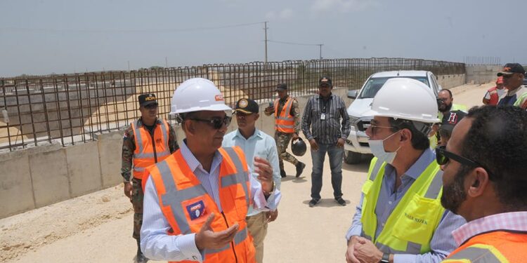Ministro Obras Públicas Deligne Ascención destaca impacto de obras que construye el gobierno en SD Este