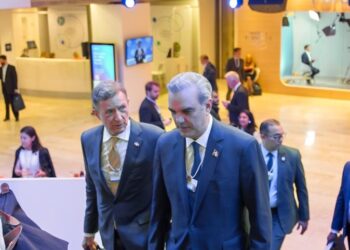 Presidente Abinader arriba a Davos para participar en Foro Económico Mundial