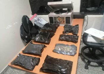 DNCD ocupa 8 paquetes de marihuana en tocadiscos enviarian a Miami