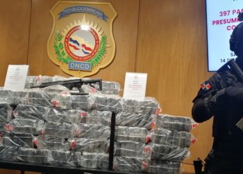 DNCD ocupa 397 paquetes presumiblemente cocaína en las costas de Azua