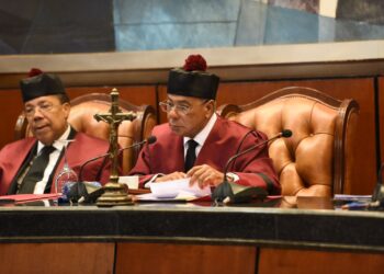 TC notifica a Adesinc sentencia contra artículo  impedía menores de 30 años sean vigilantes