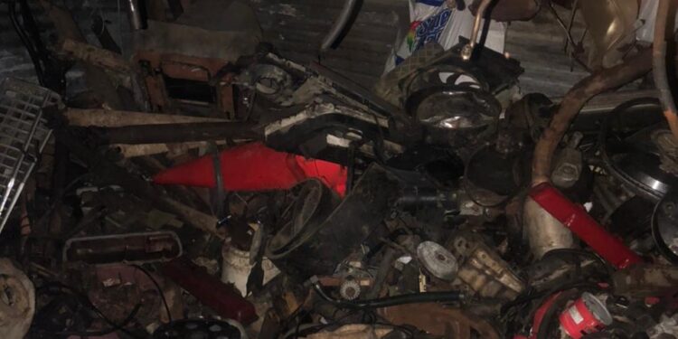 Policía recupera  cuatro vehículos robados y piezas de al menos 12 automóviles sustraídos