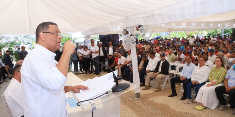 Gobierno inicia trabajos de titulación en La Ciénaga para impactar más de 100 mil personas