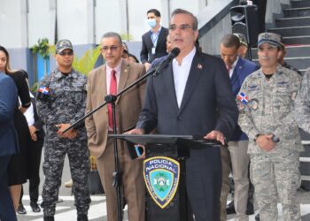 Presidente Abinader dispone acciones de la Policía para desarticular delincuentes y garantizar seguridad ciudadana