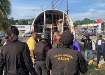 ASDN y Migracion detienen 166 haitianos ilegales arrabalizaban vía pública