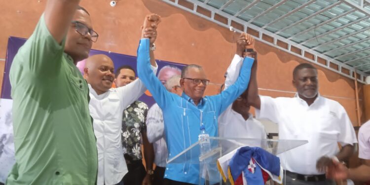 Presentan a Venancio Alcántara como candidato a presidir el PRM en el Distrito  Nacional