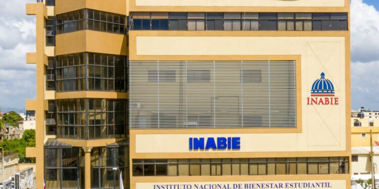 INABIE completa supervisión  de más 2 mil cocinas oferentes que participan en licitaciones para suplir almuerzo escolar