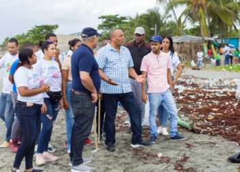 Alcaldía Santo Domingo Oeste realiza jornada de limpieza por Día de los Océanos
