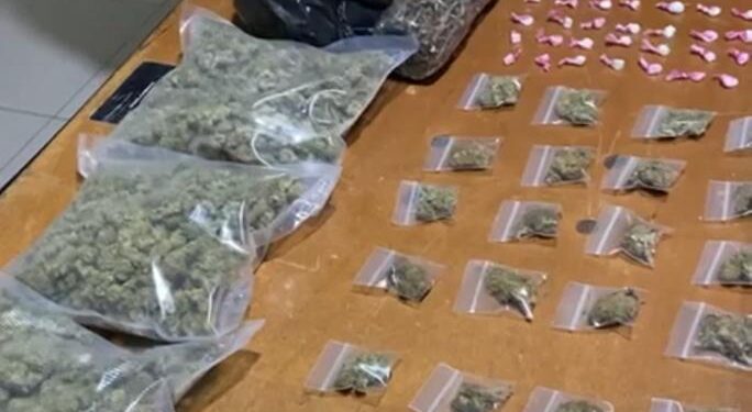 Policía ocupan 164 porciones de drogas durante operativo tácticode