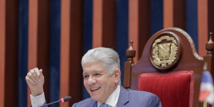 Presidente del Senado llama a legisladores aprobar Ley de Extinción de Dominio