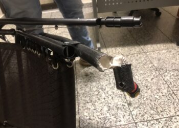 DNCD ocupa en tubos de sillas playeras más de un kilo Cocaina
