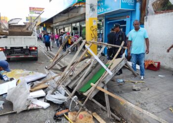 Ayuntamiento Santo Domingo Oeste realiza amplio operativo de recuperación de espacios públicos
