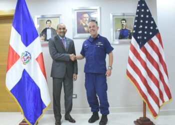 Presidente DNCD se reúne con director Fuerza Tarea Interagencial Sur EE.UU