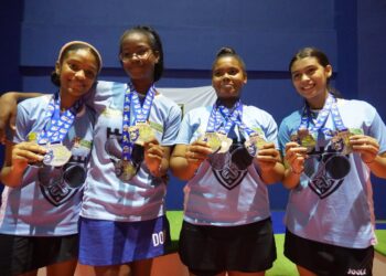 Premian ganadores de Tenis de Mesa en Juegos Santo Domingo Este