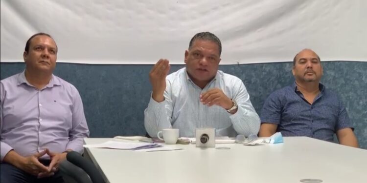 CONATRA denuncia funcionarios estén asesorando cooperativas del sector transporte