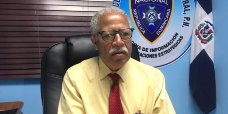 Apresan y someten a la justicia hombre acusado de la muerte de dos personas y herir a otras dos en Santiago