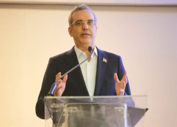 Presidente Abinader dará primer picazo para construcción extensión de la UASD en Azua y presidirá apertura área de emergencia Hospital Padres Las Casas
