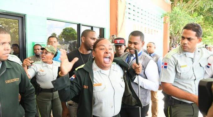 Fiscal DN espera orden arresto para atacantes Defensor del Pueblo