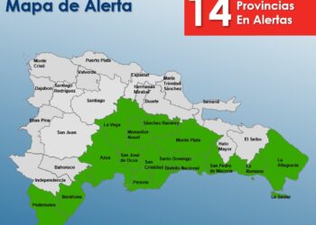 COE disminuye a 14 las provincias en alerta por vaguada y onda tropical