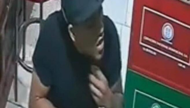 Atraco a colmado queda grabado en video en Villa Mella