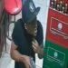 Atraco a colmado queda grabado en video en Villa Mella