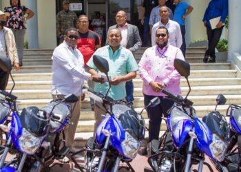 Alcaldía SDO adquiere motocicletas para eficientizar la calidad del servicio
