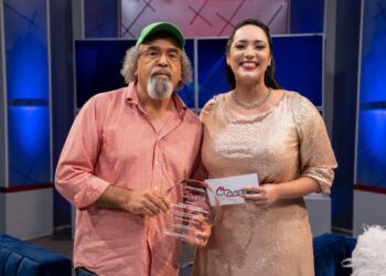 Programa “Al Límite” destaca trayectoria social del padre Rogelio Cruz al arribar a su primer aniversario