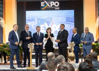 Vicepresidenta Raquel Peña encabeza inauguración Expo Amaprosan 2022 en Santiago