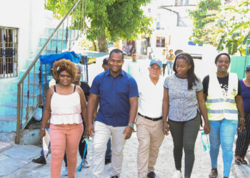 Programas sociales del Gobierno benefician a decenas de familias de El Chucho-La Yuca en Los Alcarrizos