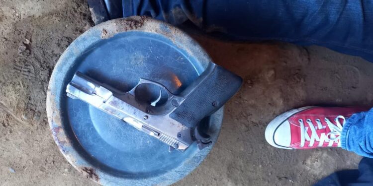 Vigilante privado comete femenicio, hirie otra persona y se quita la vida en Castañuelas